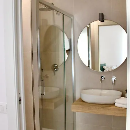 King's Place בית הארחה 4*
