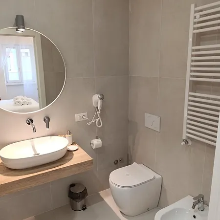 King's Place בית הארחה 4*